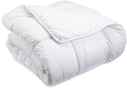 AmazonBasics Microfiber Four Seasons Quilt